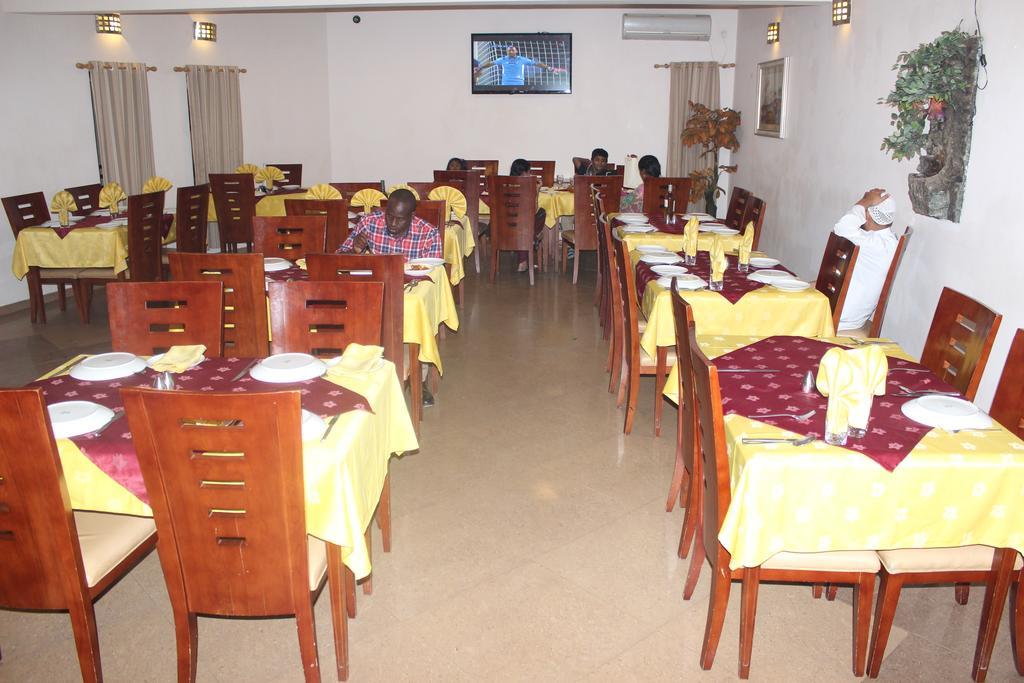 Hotel Lubumbashi Bagian luar foto